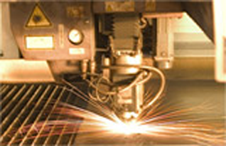 Người đàn ông Bình Dương chế ô tô biết bơi